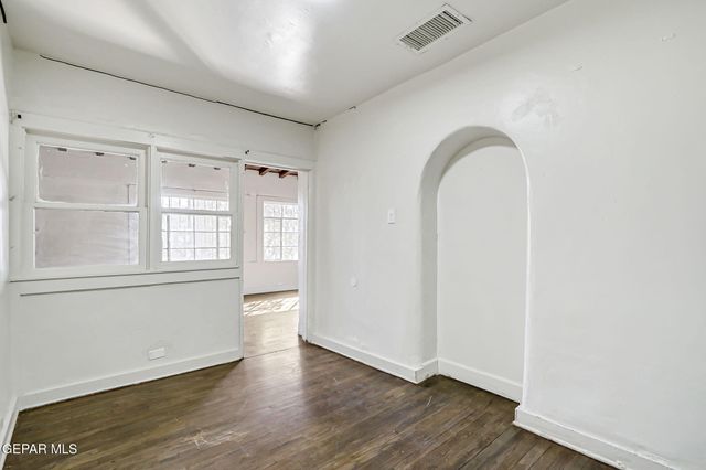 3317 E San Antonio Avenue, El Paso, TX 79905