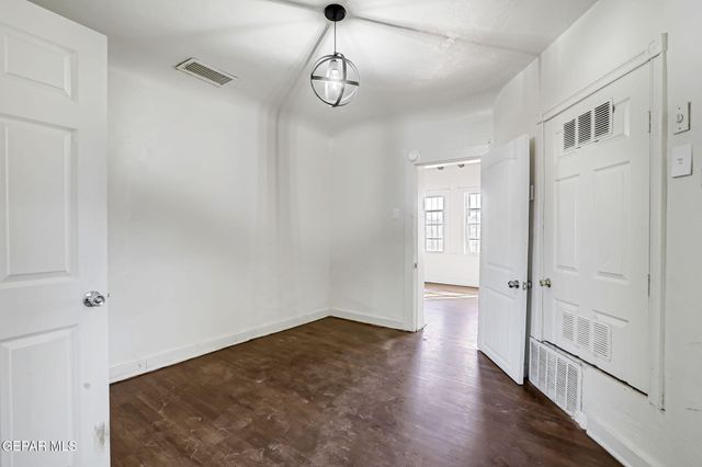 3317 E San Antonio Avenue, El Paso, TX 79905