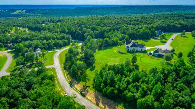 1899 River Bluffs Drive, Jasper, TN 37347