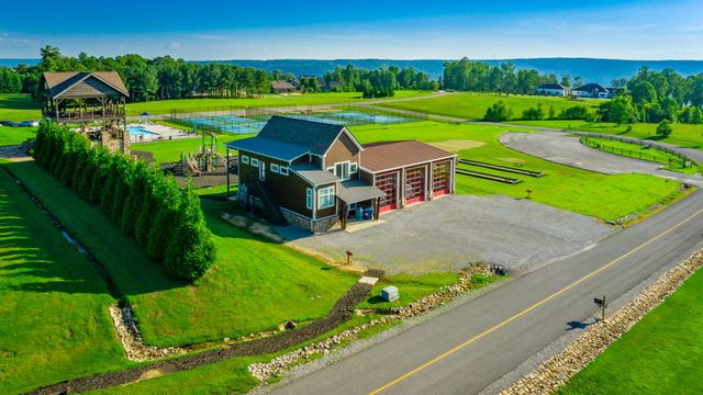 1899 River Bluffs Drive, Jasper, TN 37347