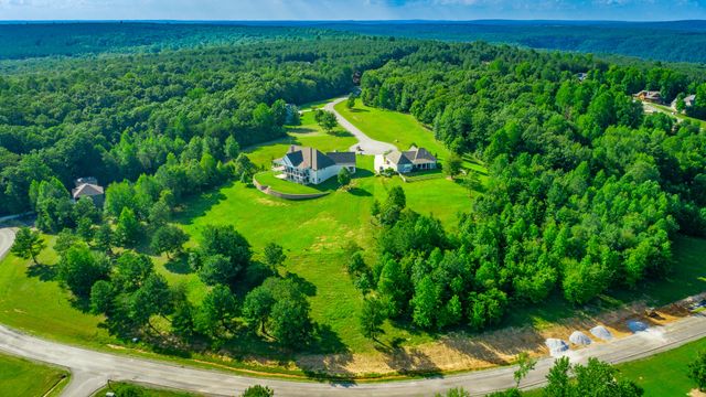 1899 River Bluffs Drive, Jasper, TN 37347