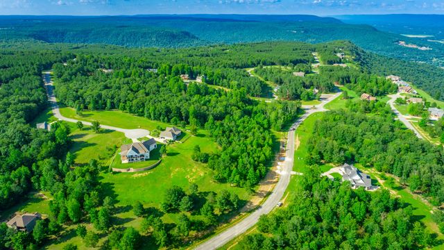 1899 River Bluffs Drive, Jasper, TN 37347