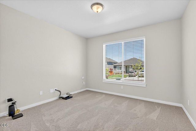 106 Valemont Drive, Eagle Point, OR 97524