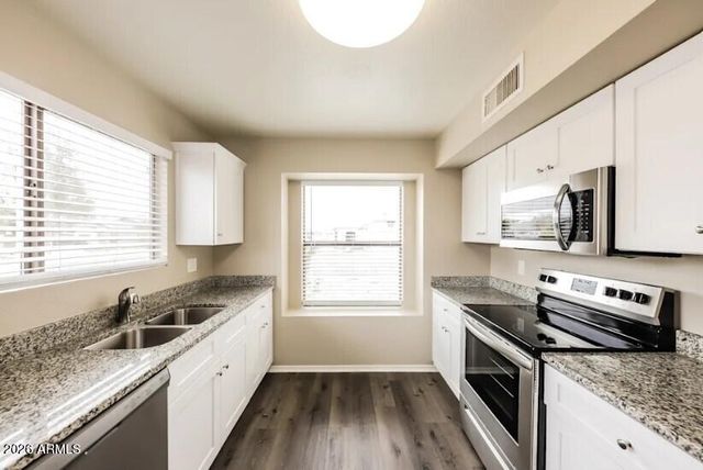 8702 W Indianola Avenue, Phoenix, AZ 85037