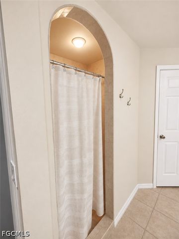 925 SW 31st ST, Cape Coral, FL 33914