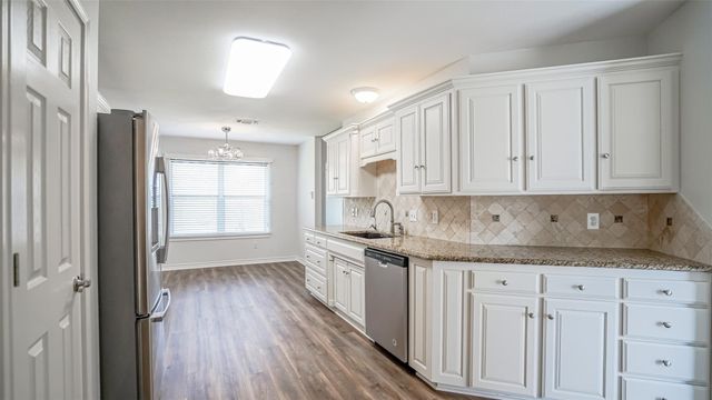 10519 Ravenswood Road, Granbury, TX 76049