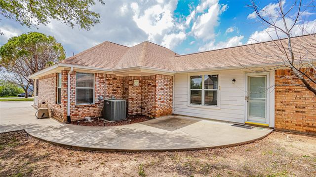 10519 Ravenswood Road, Granbury, TX 76049
