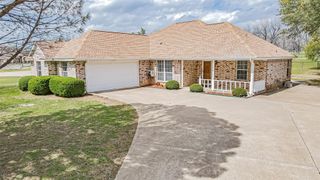 10519 Ravenswood Road, Granbury, TX 76049