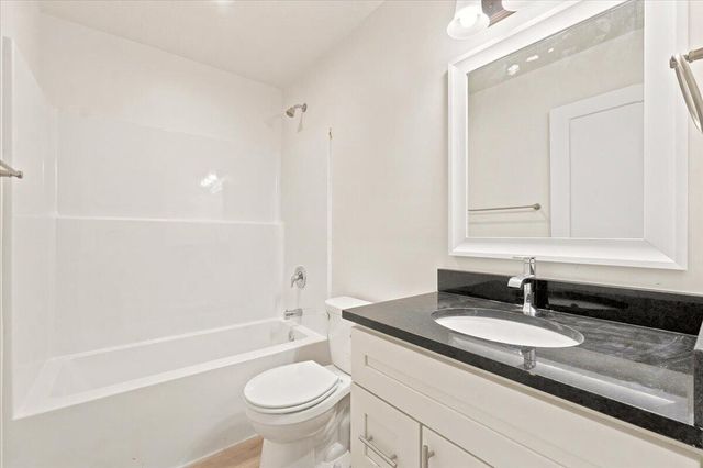 1624 S 11TH Street, Council Bluffs, IA 51501