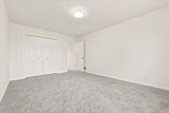 1624 S 11TH Street, Council Bluffs, IA 51501