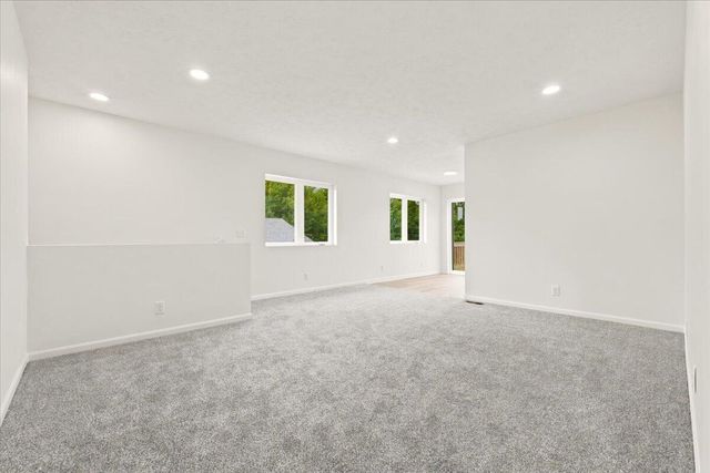 1624 S 11TH Street, Council Bluffs, IA 51501