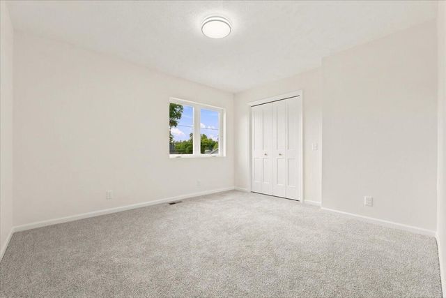 1624 S 11TH Street, Council Bluffs, IA 51501
