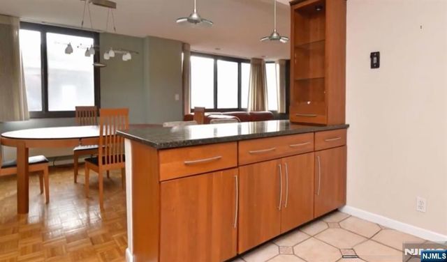 326 Prospect PHJ, Hackensack, NJ 07601