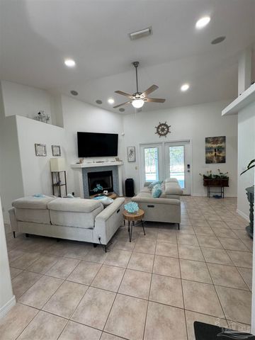 1757 Brooke Beach Dr, Navarre, FL 32566