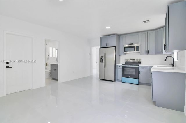 85 SW 30th Avenue, Miami, FL 33135
