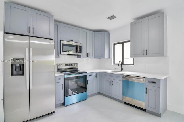 85 SW 30th Avenue, Miami, FL 33135