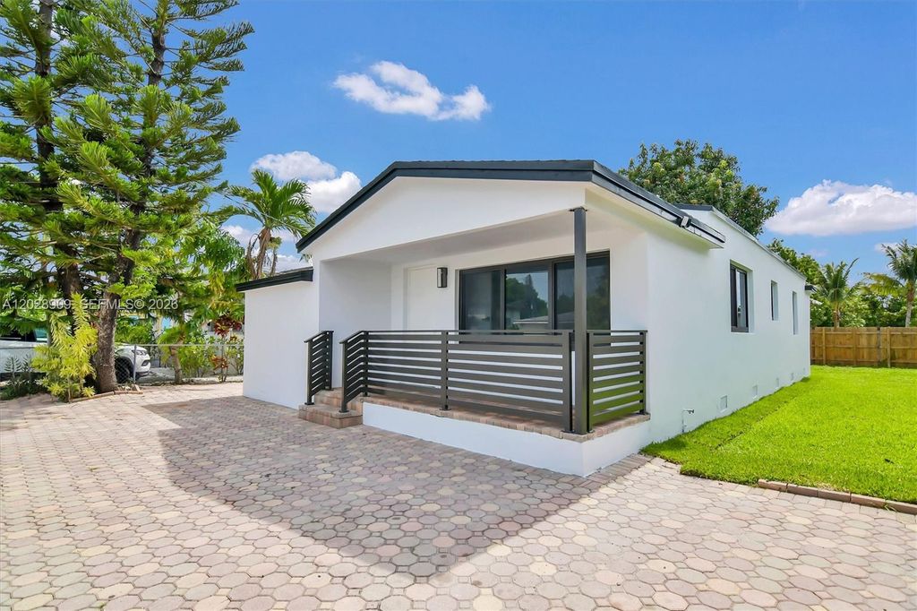 85 SW 30th Avenue, Miami, FL 33135