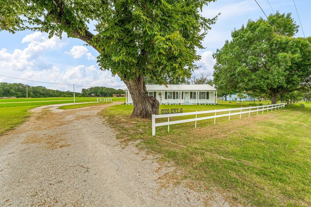 6026 Highway 16, De Leon, TX 76444