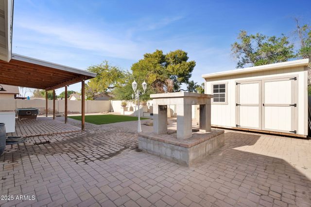 2542 W NOPAL Avenue, Mesa, AZ 85202