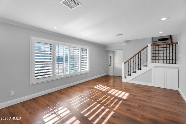2542 W NOPAL Avenue, Mesa, AZ 85202