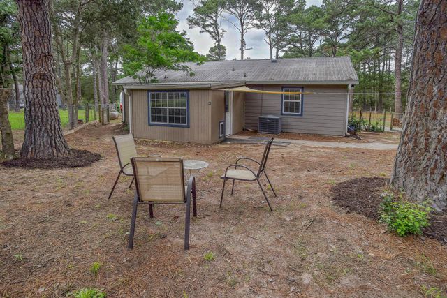 121 Pony Grass LN, Bastrop, TX 78602
