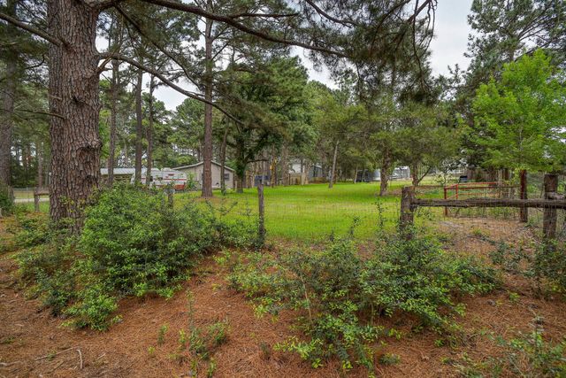 121 Pony Grass LN, Bastrop, TX 78602