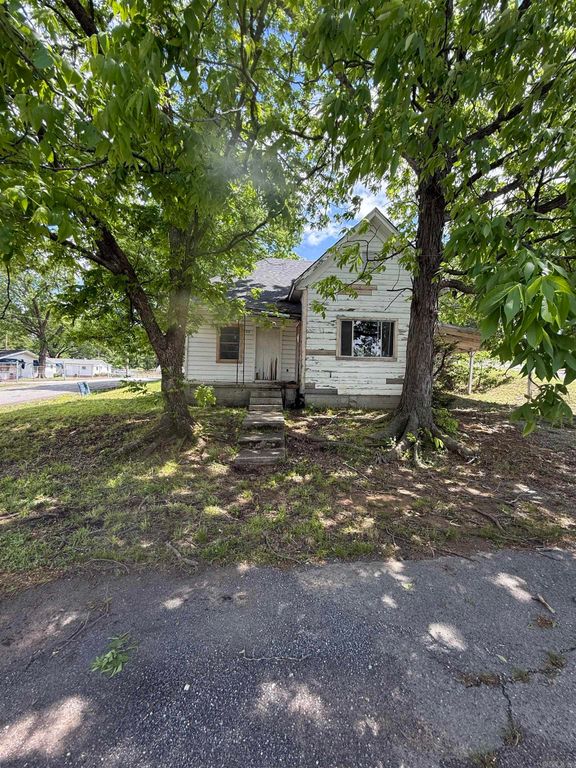 1220 Gum Street, North Little Rock, AR 72114