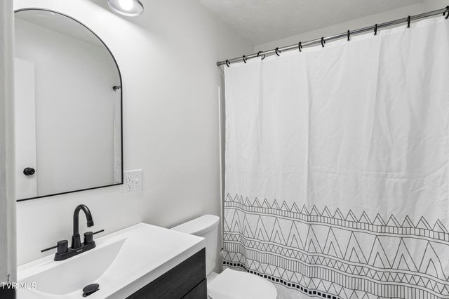1302 Oxford Place, Johnson City, TN 37601