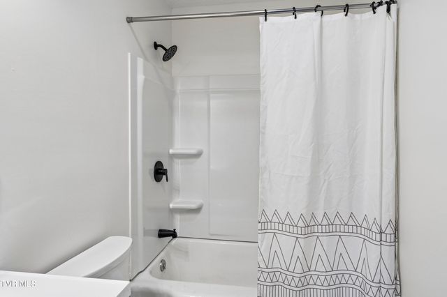 1302 Oxford Place, Johnson City, TN 37601