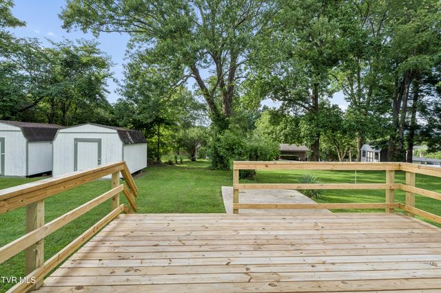 1302 Oxford Place, Johnson City, TN 37601