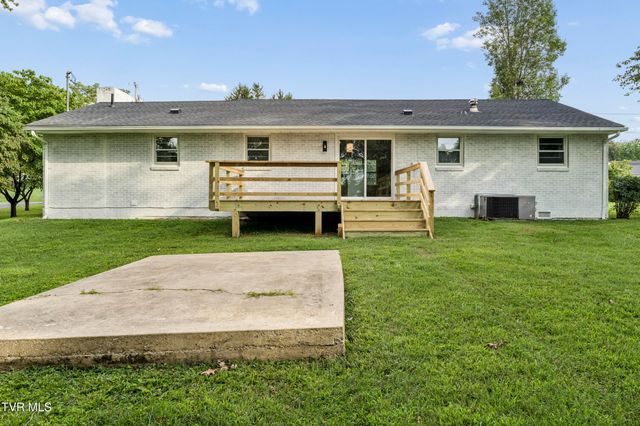 1302 Oxford Place, Johnson City, TN 37601