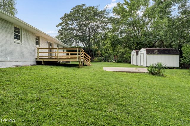 1302 Oxford Place, Johnson City, TN 37601