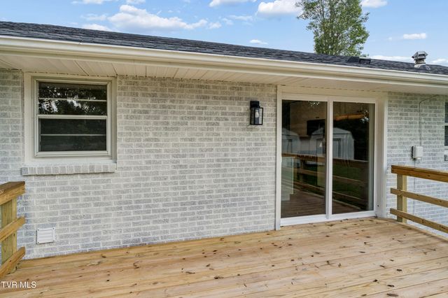 1302 Oxford Place, Johnson City, TN 37601