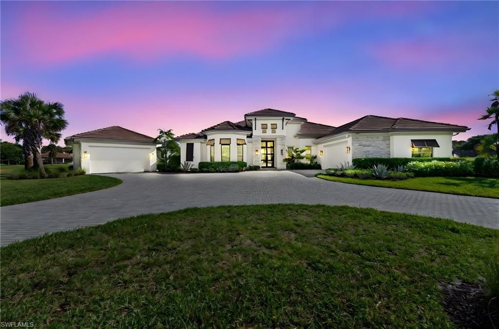 11224 Five Oaks LN, Naples, FL 34120