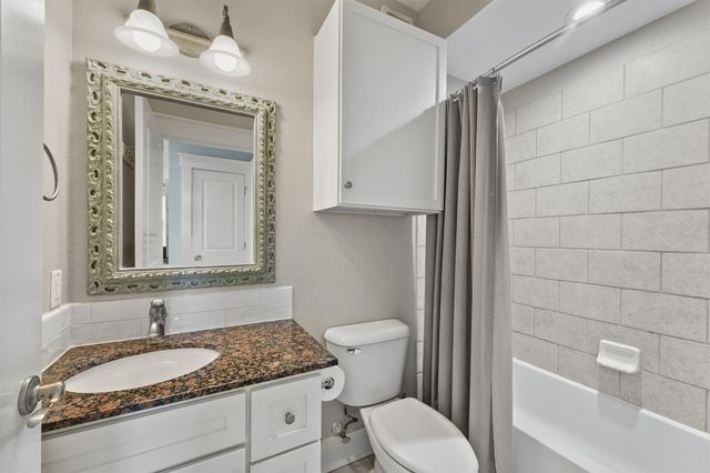 27030 Estuary Drive 202, Galveston, TX 77554