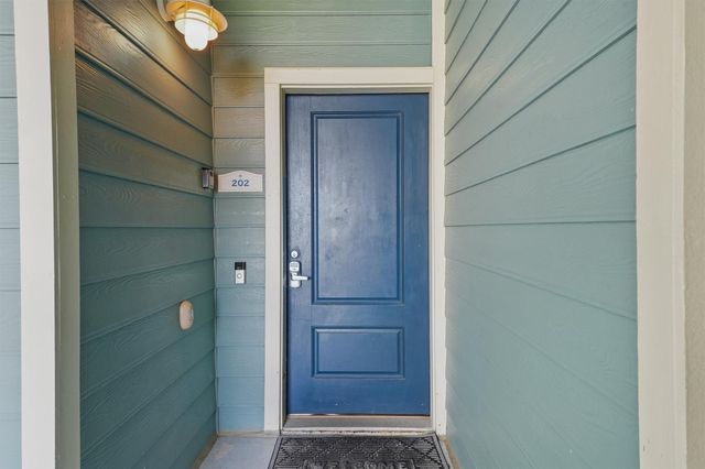 27030 Estuary Drive 202, Galveston, TX 77554