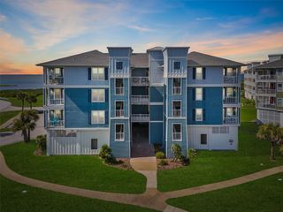 27030 Estuary Drive 202, Galveston, TX 77554
