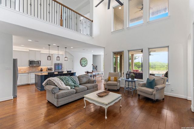 8039 Cibolo Vly, Fair Oaks Ranch, TX 78015