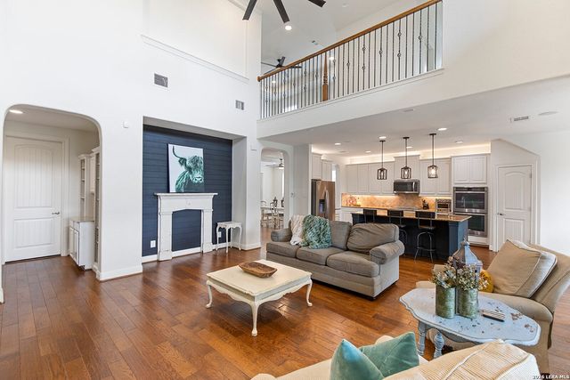 8039 Cibolo Vly, Fair Oaks Ranch, TX 78015