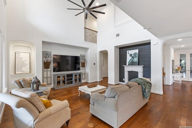 8039 Cibolo Vly, Fair Oaks Ranch, TX 78015