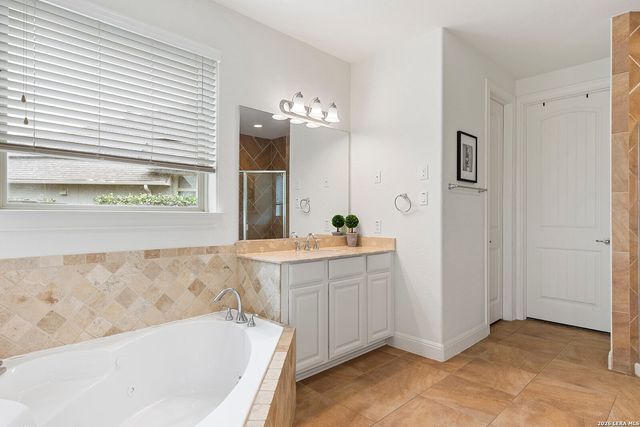 8039 Cibolo Vly, Fair Oaks Ranch, TX 78015