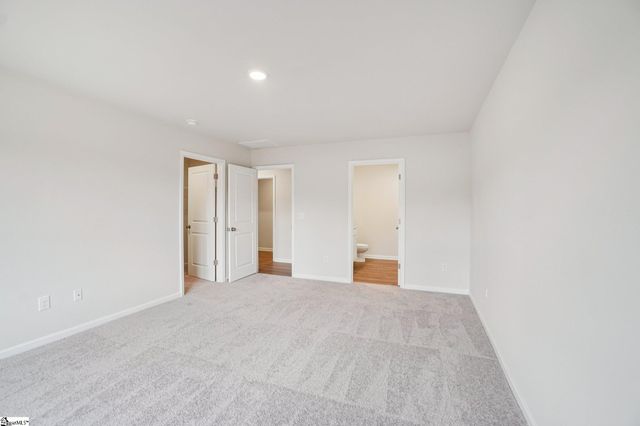 518 Tomlin Trail, Spartanburg, SC 29301