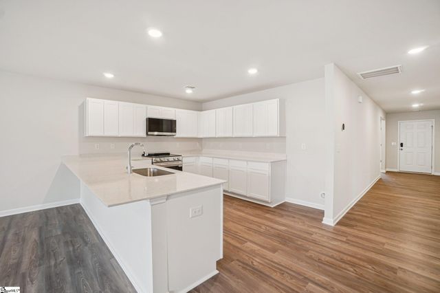 518 Tomlin Trail, Spartanburg, SC 29301