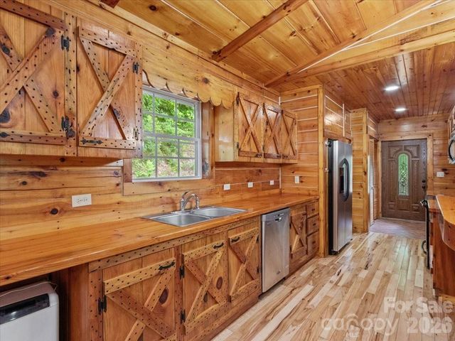 439 Upper Pig Pen Road, Green Mountain, NC 28740