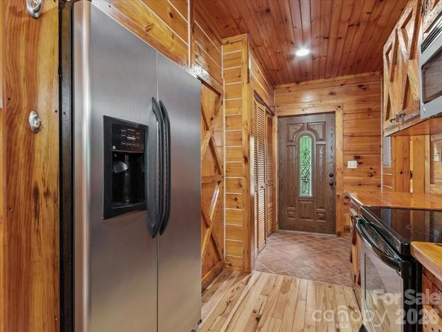 439 Upper Pig Pen Road, Green Mountain, NC 28740