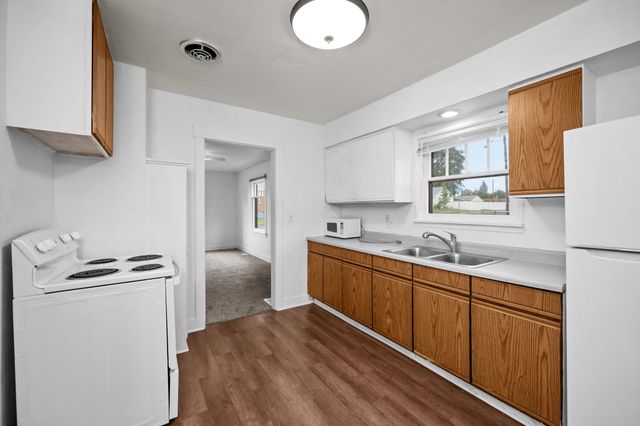 2337 W KIERNAN Ave, Spokane, WA 99205