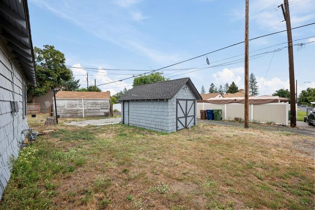 2337 W KIERNAN Ave, Spokane, WA 99205