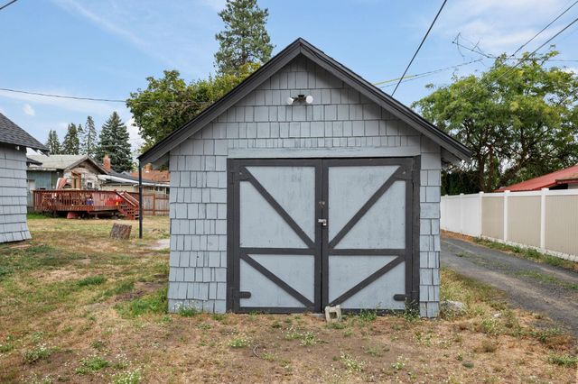 2337 W KIERNAN Ave, Spokane, WA 99205