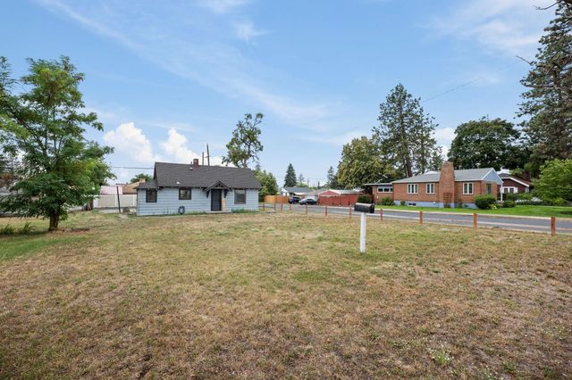 2337 W KIERNAN Ave, Spokane, WA 99205