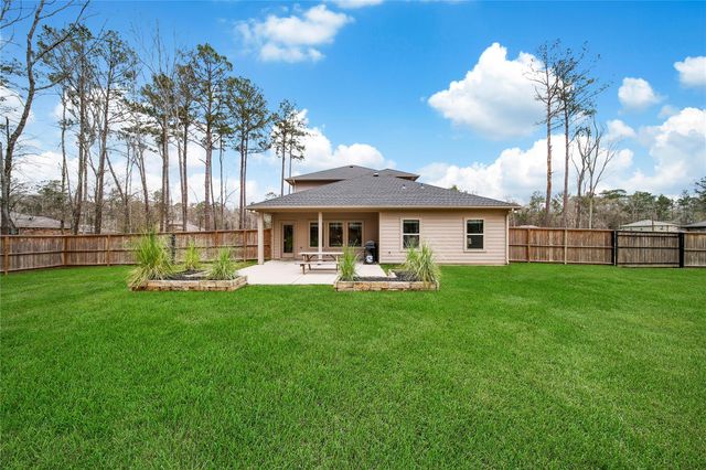 2818 Roman Forest Boulevard, New Caney, TX 77357